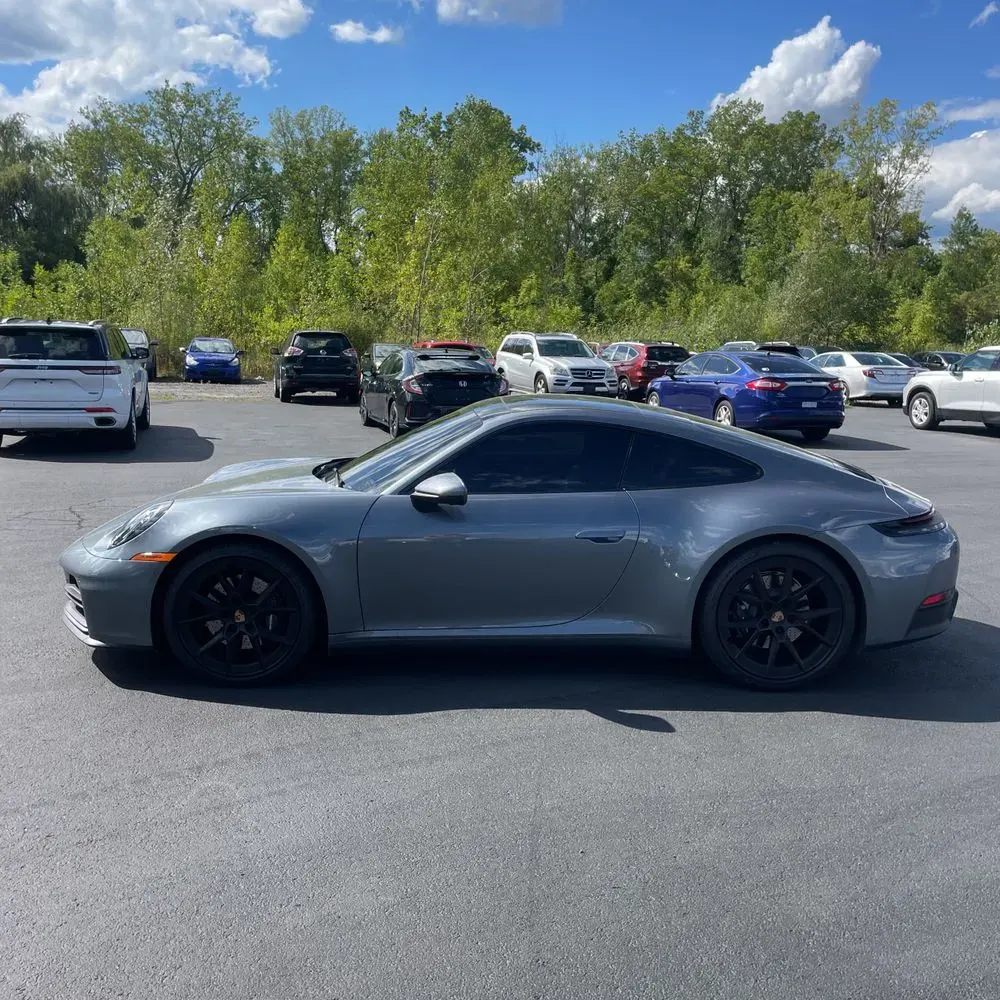 2025 Porsche 911 Carrera