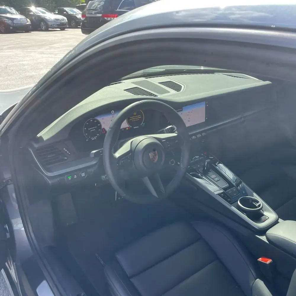 2025 Porsche 911 Carrera