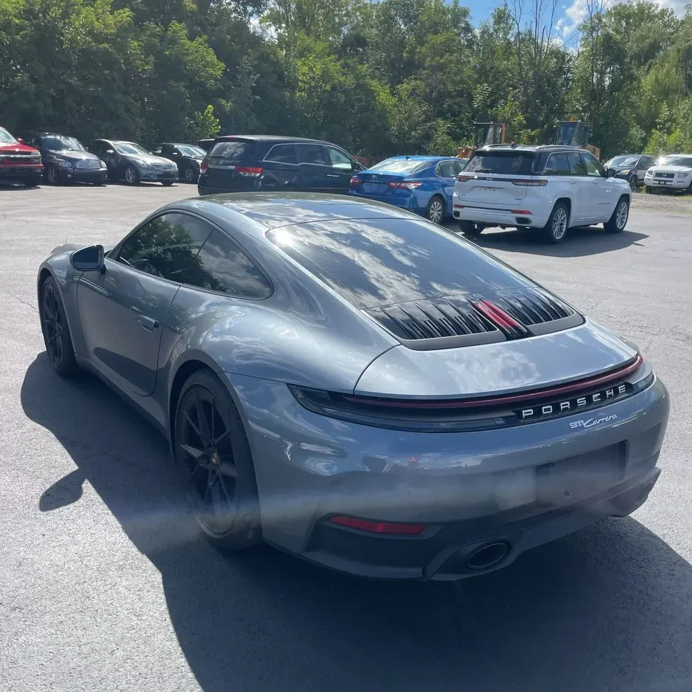 2025 Porsche 911 Carrera