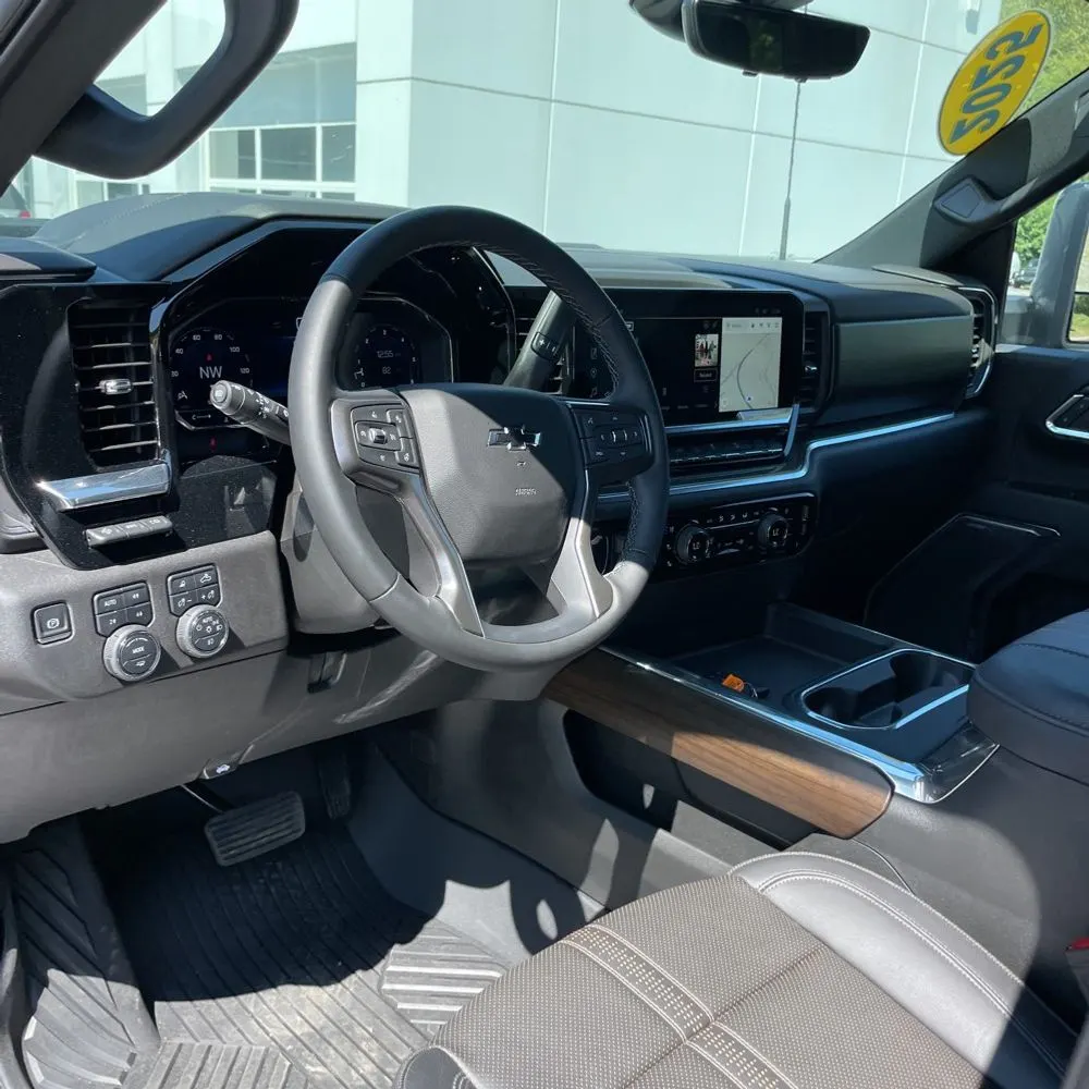 2025 Chevrolet Silverado 3500HD High Country