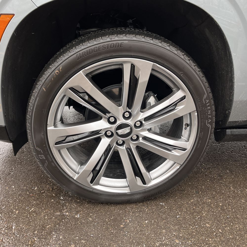 2025 Cadillac Escalade Sport Platinum