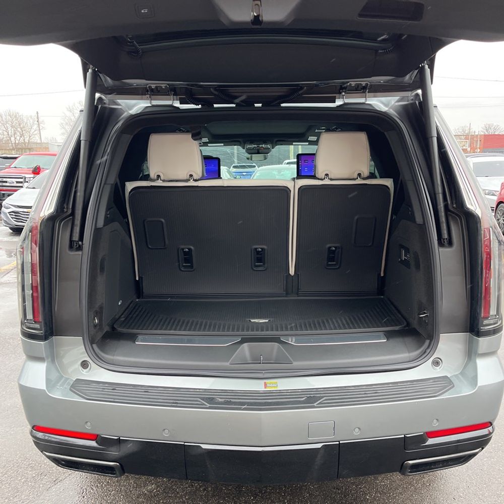 2025 Cadillac Escalade Sport Platinum