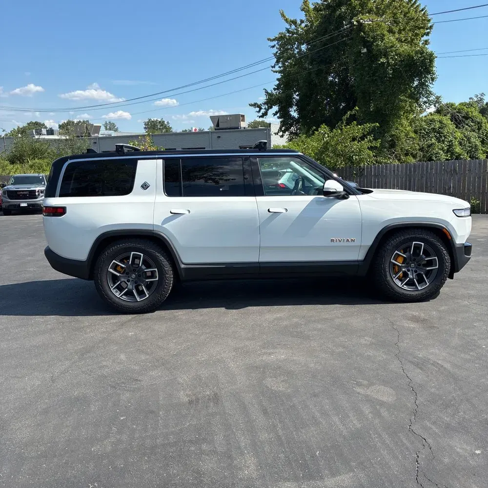 2023 Rivian R1S Adventure Quad-Motor