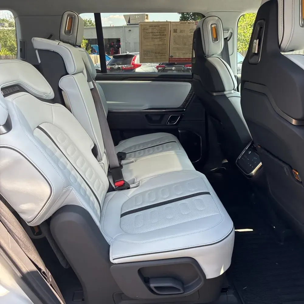 2023 Rivian R1S Adventure Quad-Motor