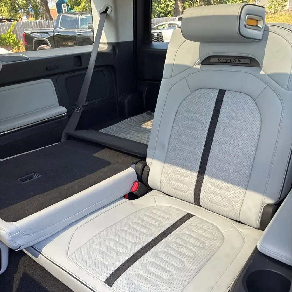 2023 Rivian R1S Adventure Quad-Motor