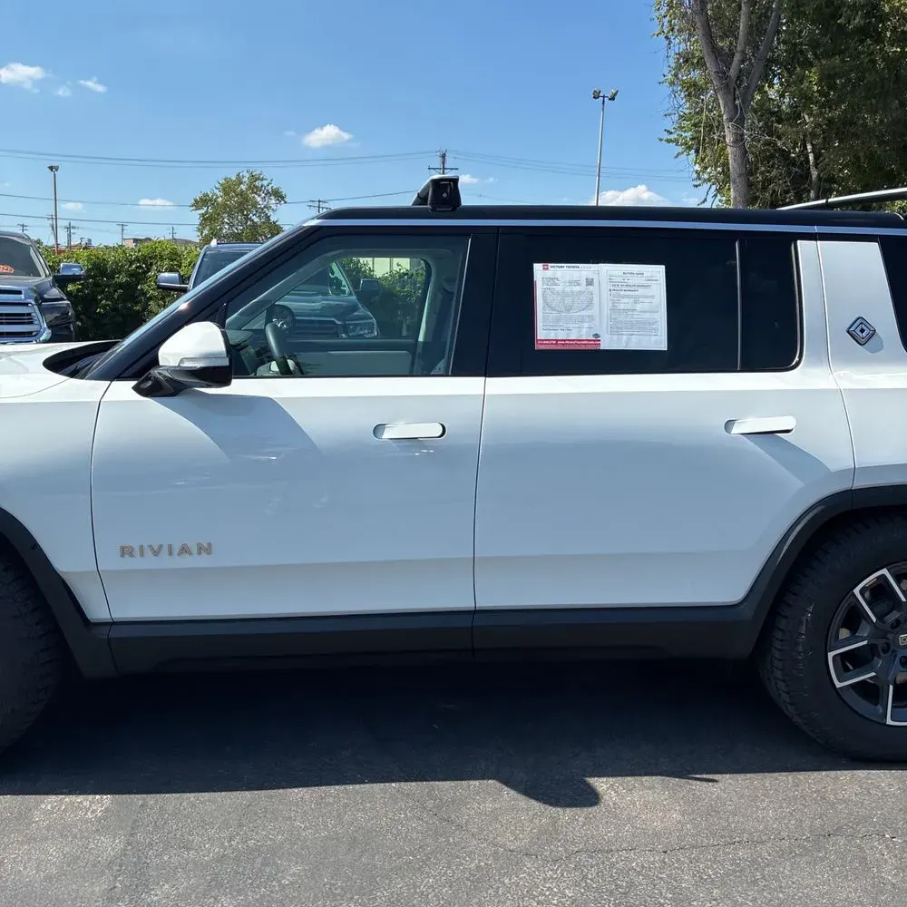 2023 Rivian R1S Adventure Quad-Motor