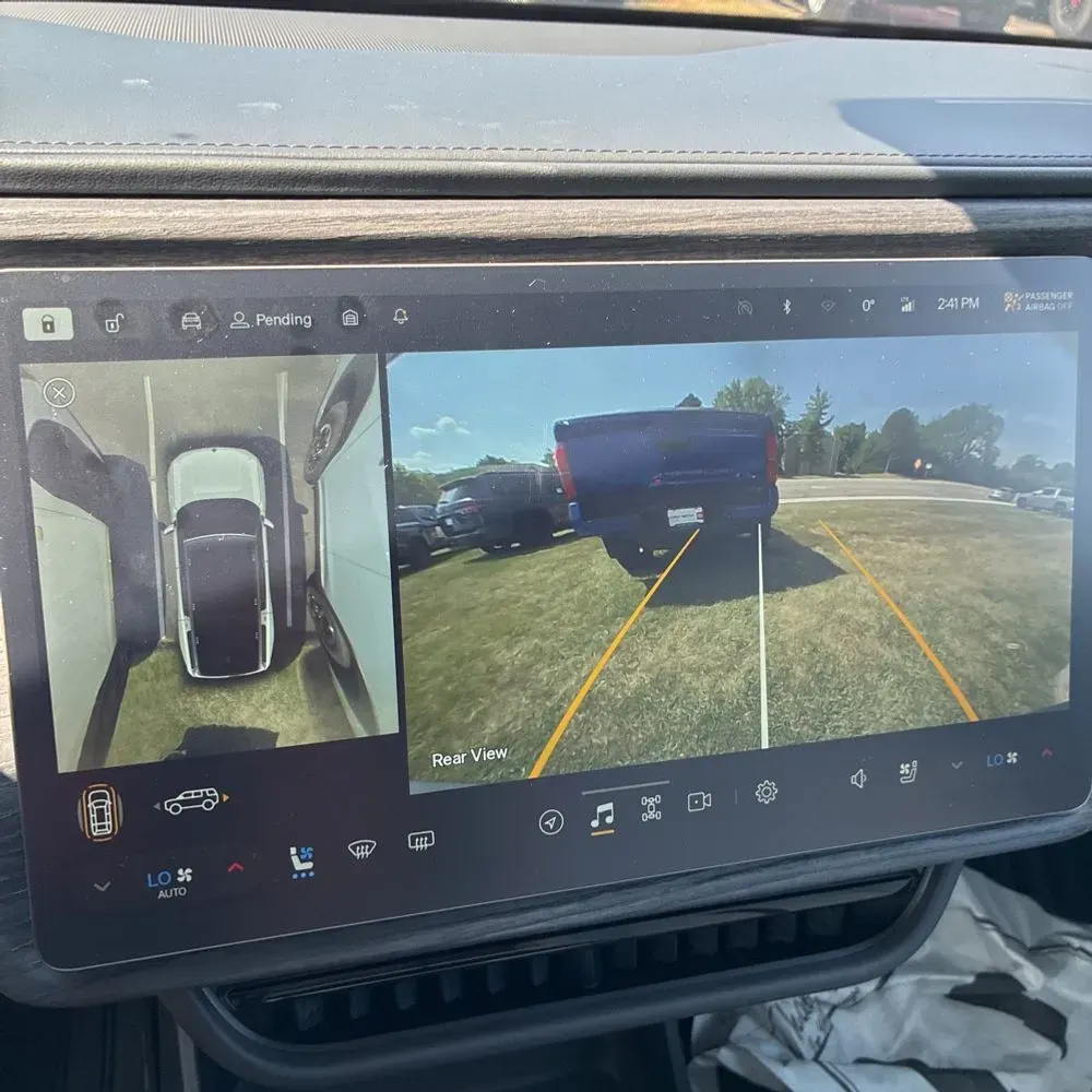 2023 Rivian R1S Adventure Quad-Motor