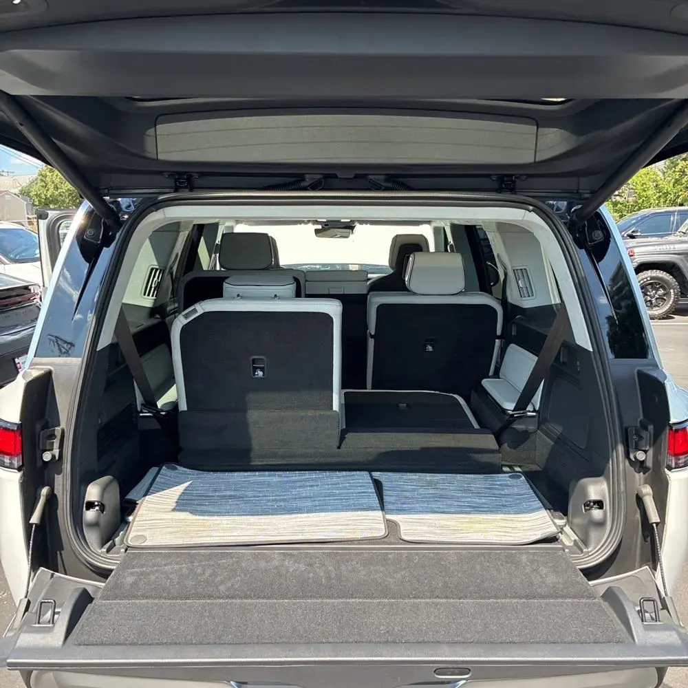 2023 Rivian R1S Adventure Quad-Motor