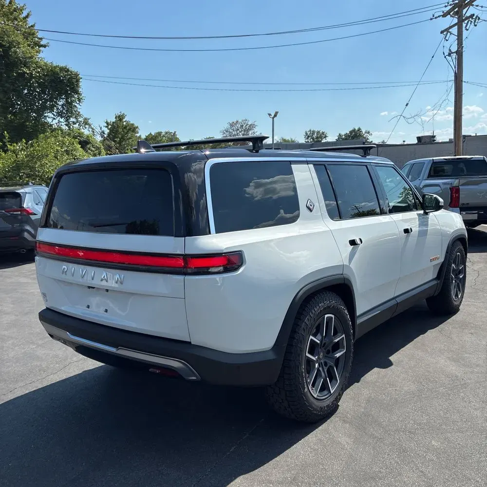 2023 Rivian R1S Adventure Quad-Motor