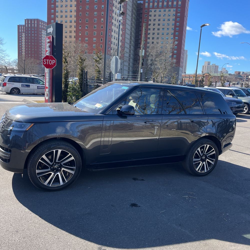 2023 Land Rover Range Rover P530 SE