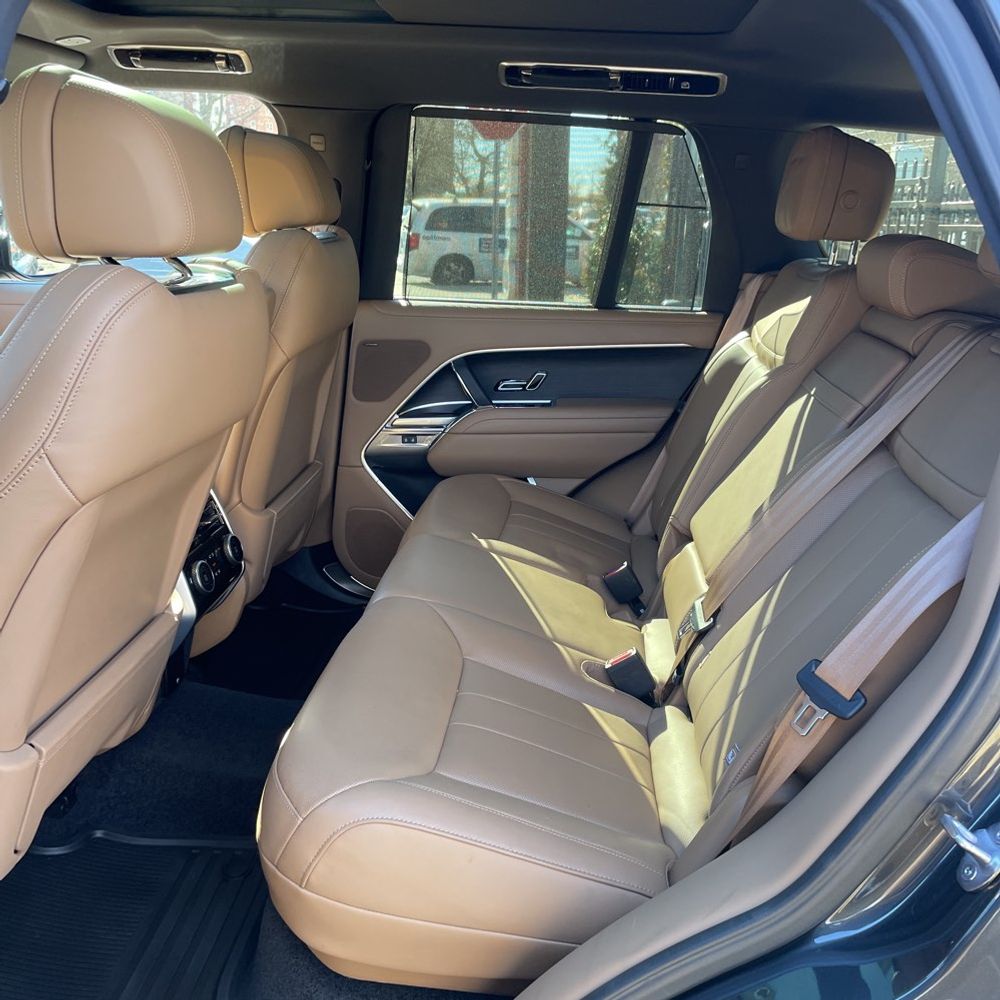 2023 Land Rover Range Rover P530 SE