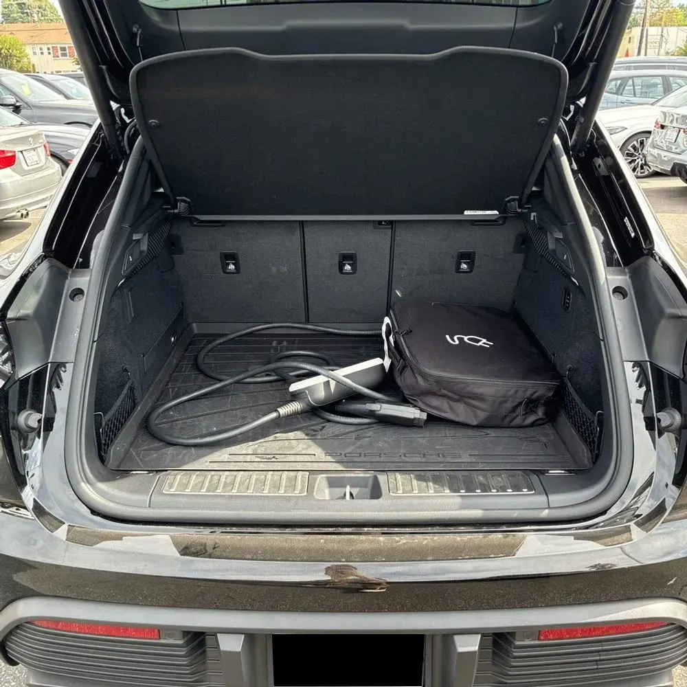 2025 Porsche Macan 4S Electric