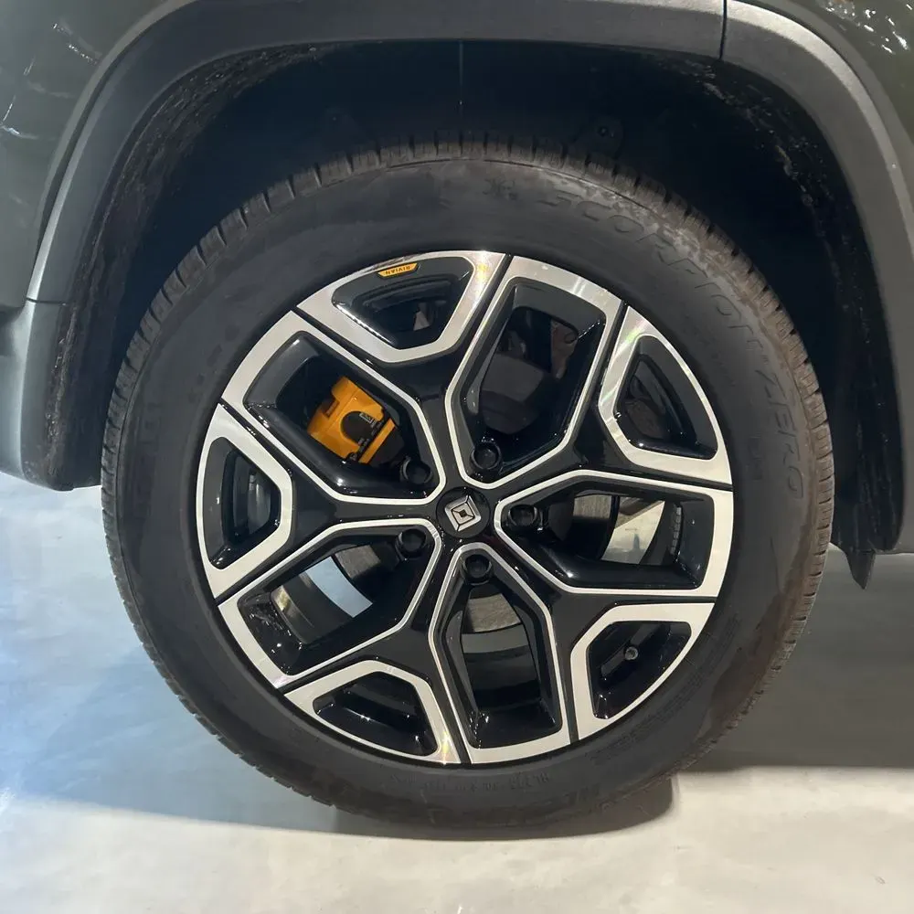 2022 Rivian R1S Launch Edition