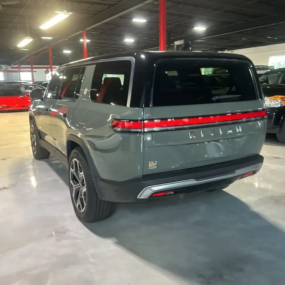 2022 Rivian R1S Launch Edition
