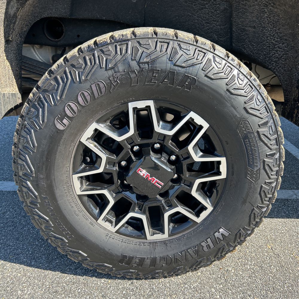 2024 GMC Sierra 2500HD AT4X