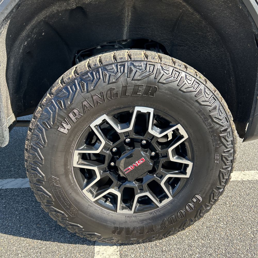 2024 GMC Sierra 2500HD AT4X