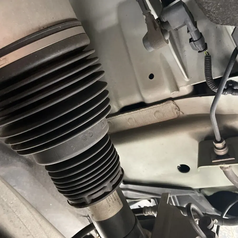 2023 Land Rover Defender 110 Standard