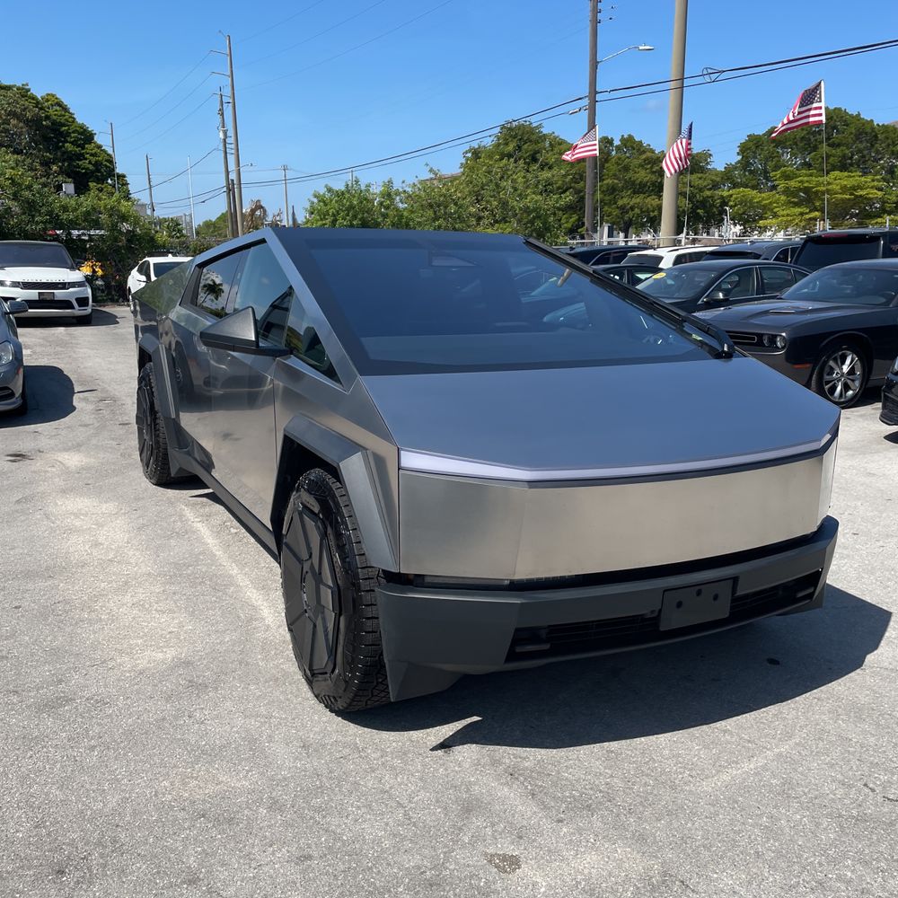 2024 Tesla Cybertruck Base