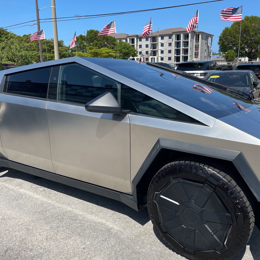 2024 Tesla Cybertruck Base