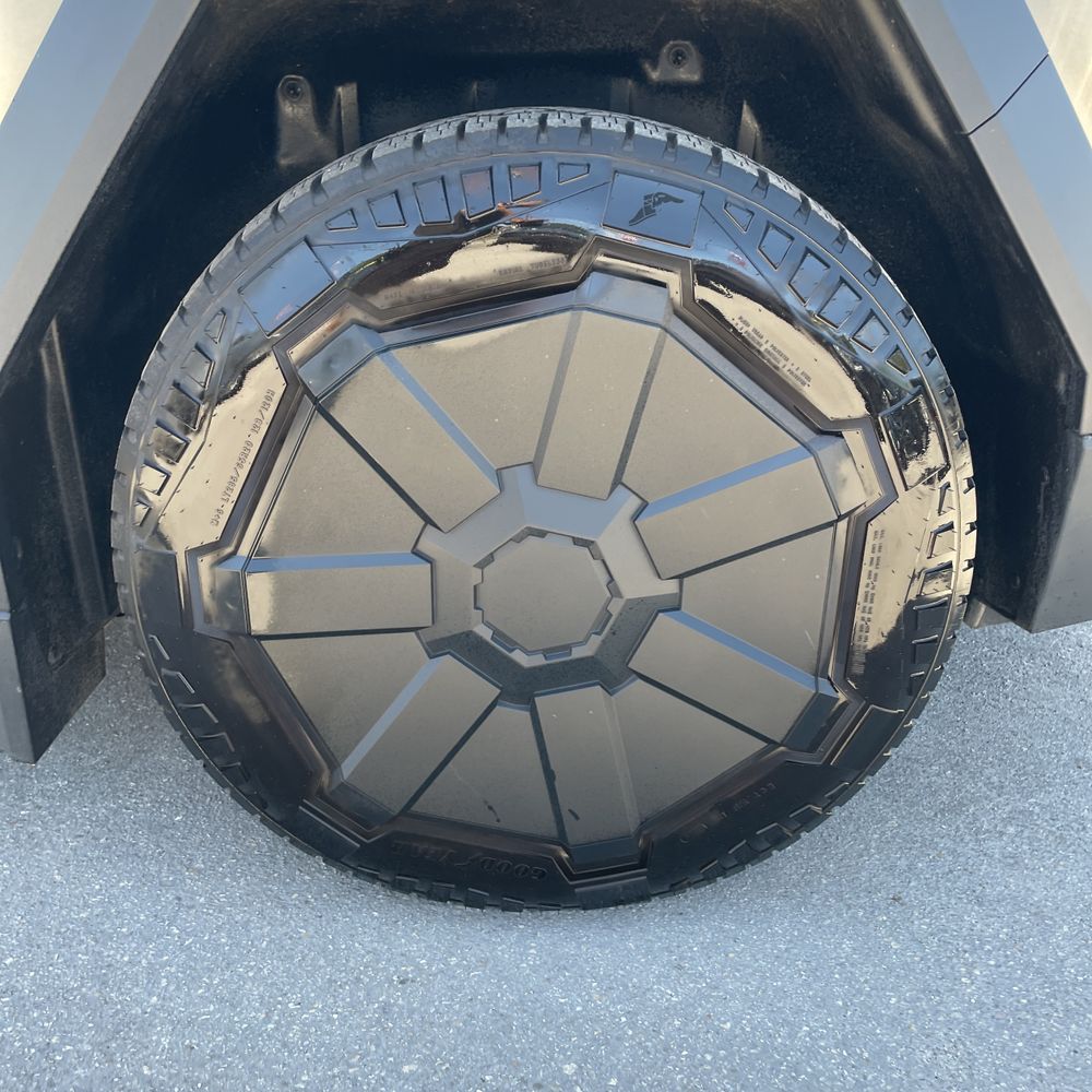2024 Tesla Cybertruck Base