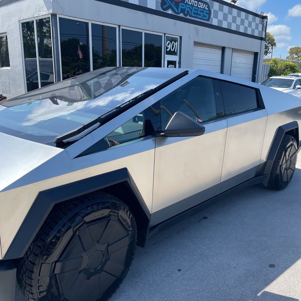 2024 Tesla Cybertruck Base