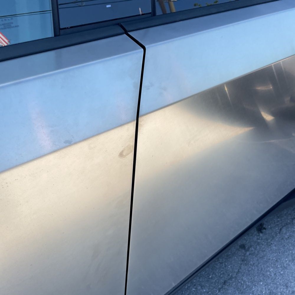 2024 Tesla Cybertruck Base