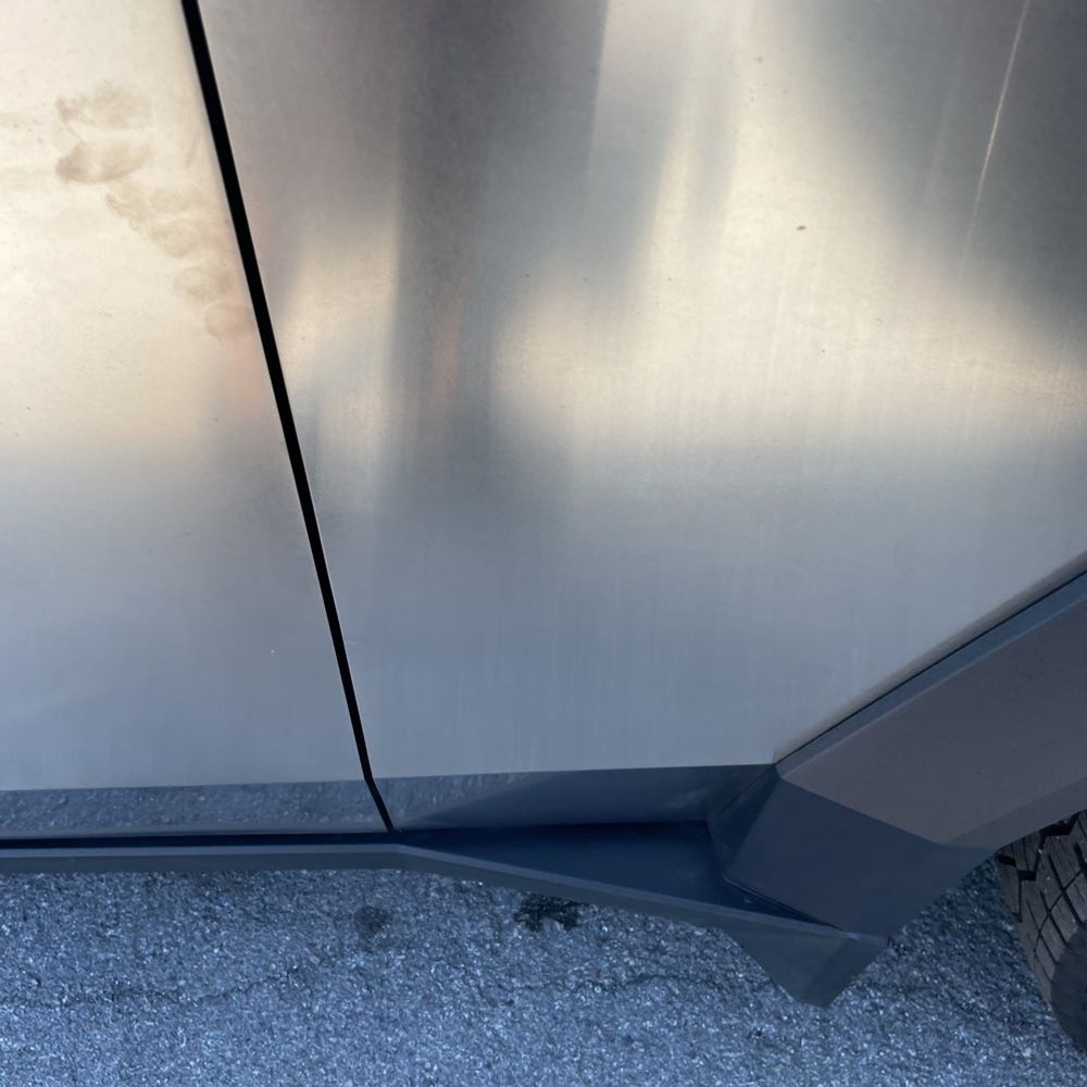 2024 Tesla Cybertruck Base