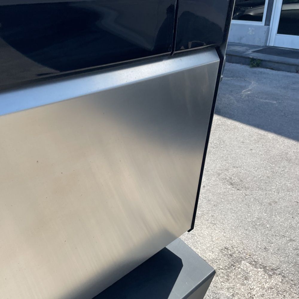 2024 Tesla Cybertruck Base