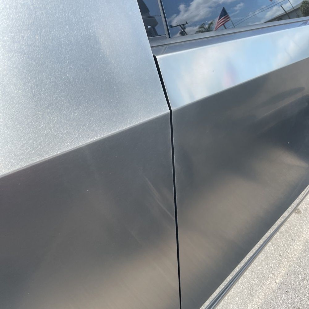 2024 Tesla Cybertruck Base