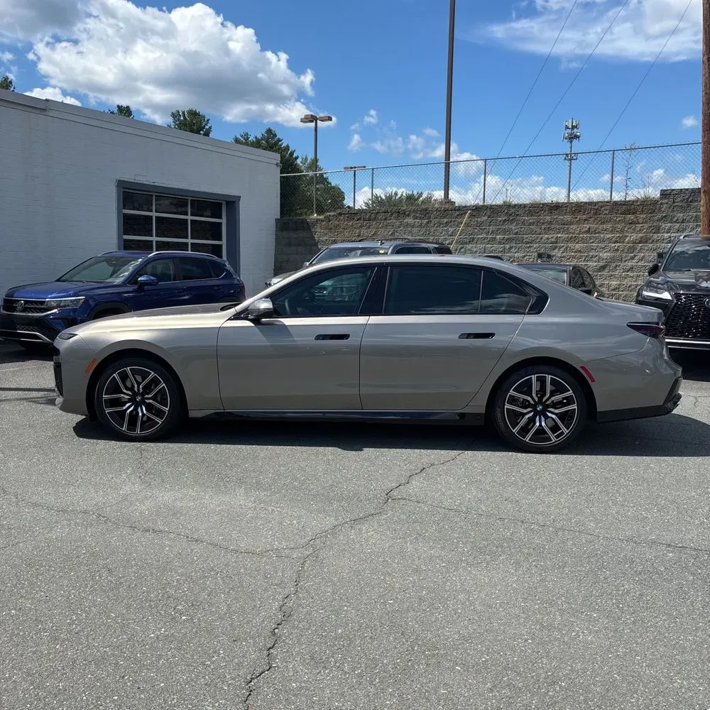 2025 BMW 7-Series 760i xDrive