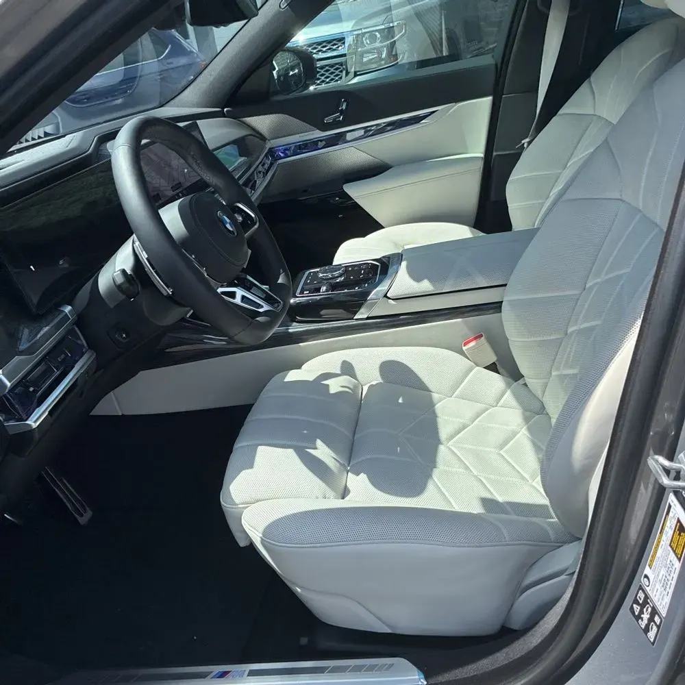 2025 BMW 7-Series 760i xDrive