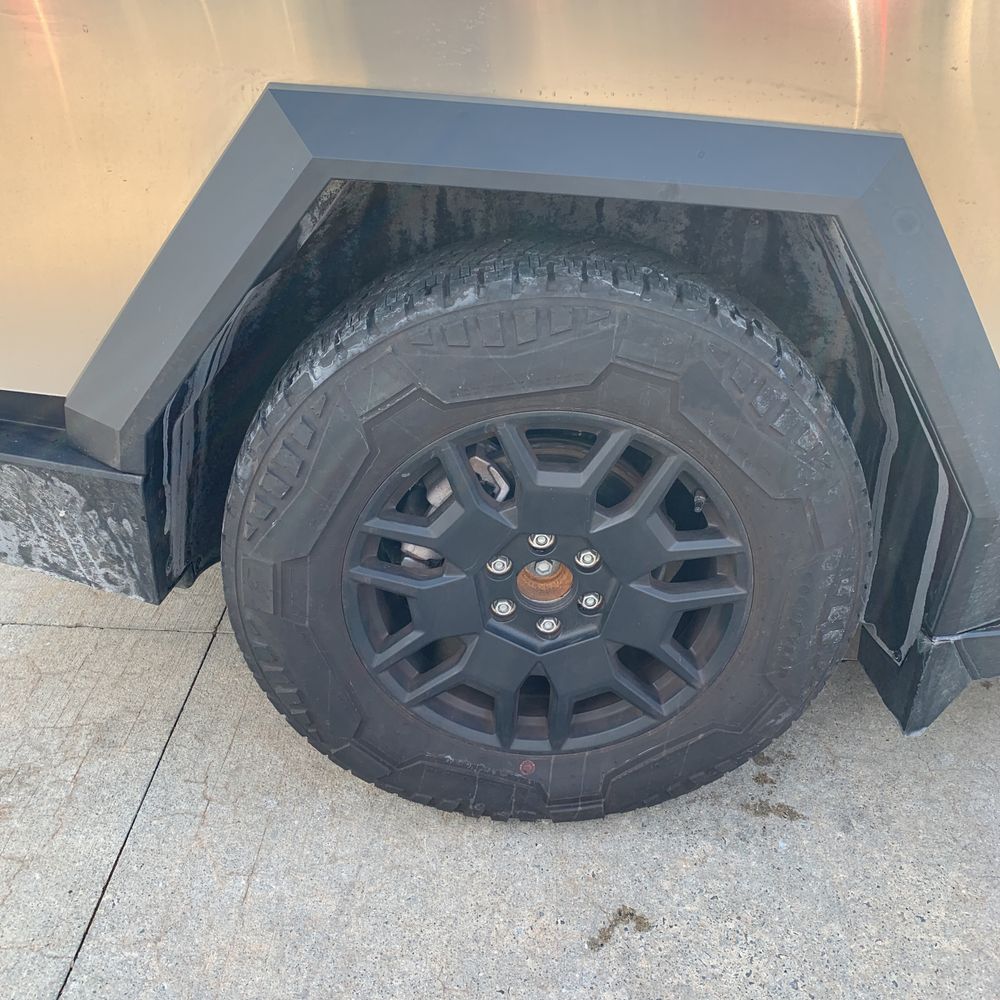2024 Tesla Cybertruck Base
