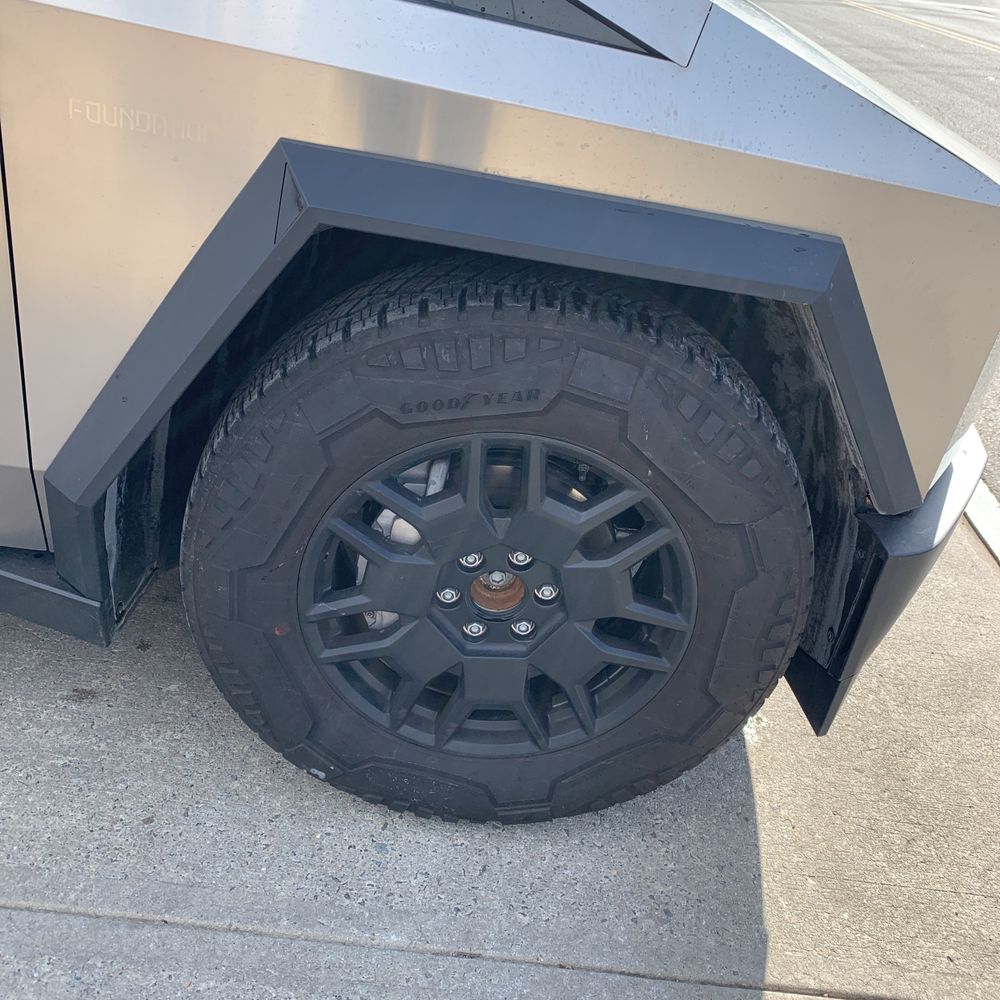 2024 Tesla Cybertruck Base