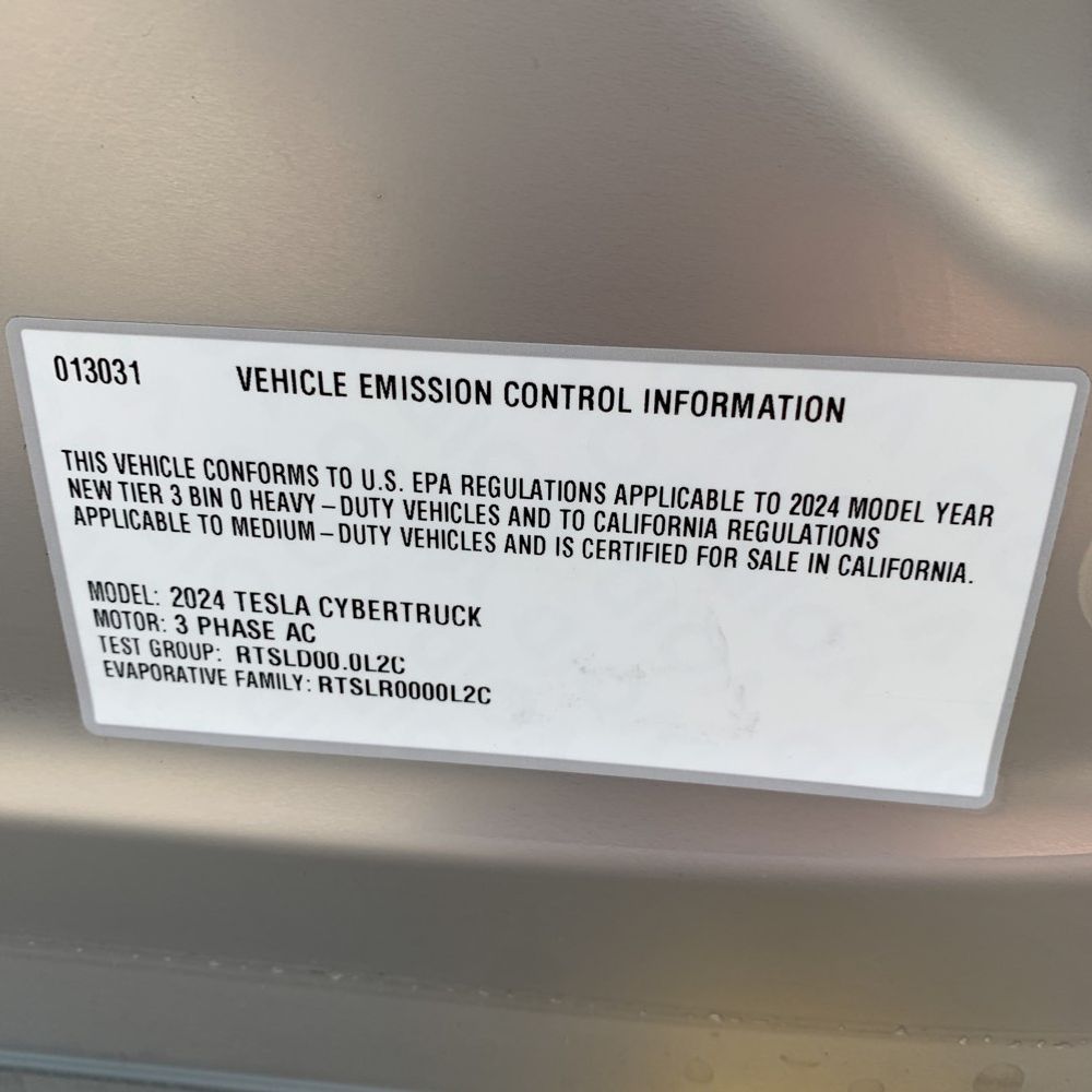 2024 Tesla Cybertruck Base