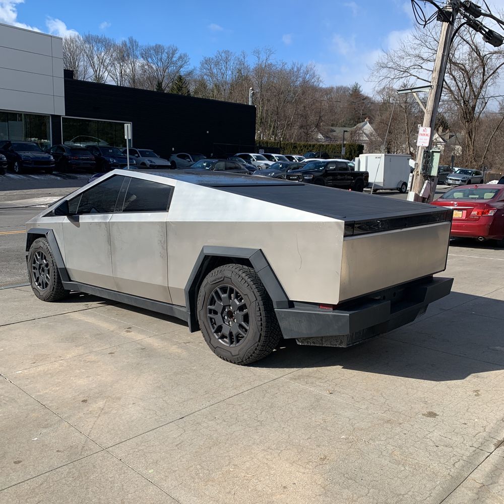 2024 Tesla Cybertruck Base