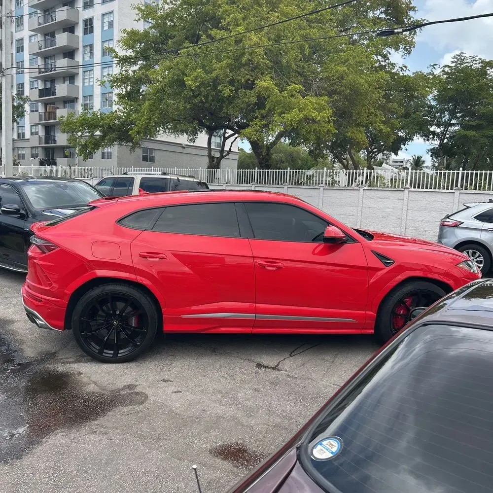 2021 Lamborghini Urus Base