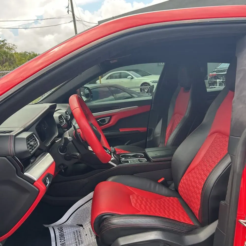 2021 Lamborghini Urus Base