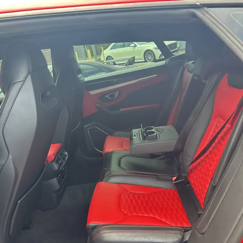 2021 Lamborghini Urus Base