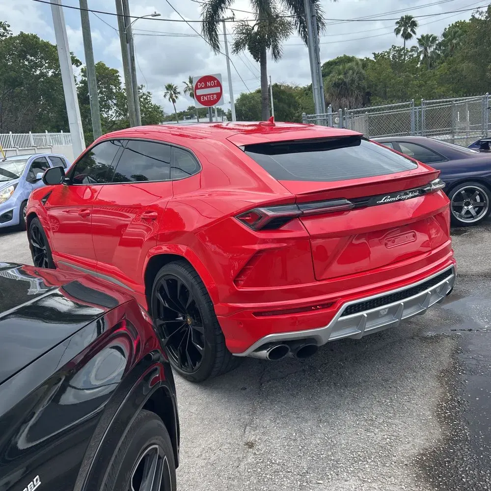 2021 Lamborghini Urus Base
