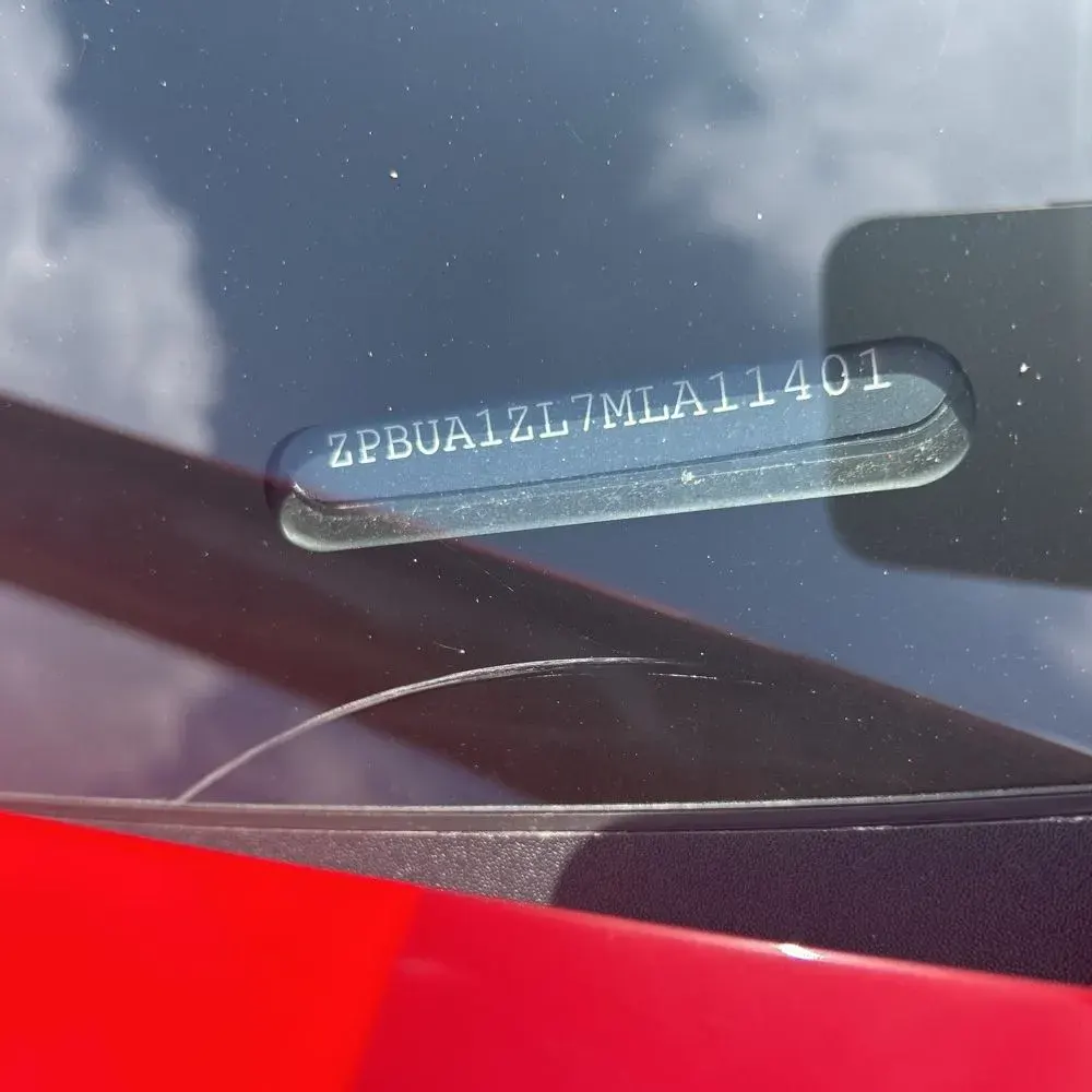 2021 Lamborghini Urus Base