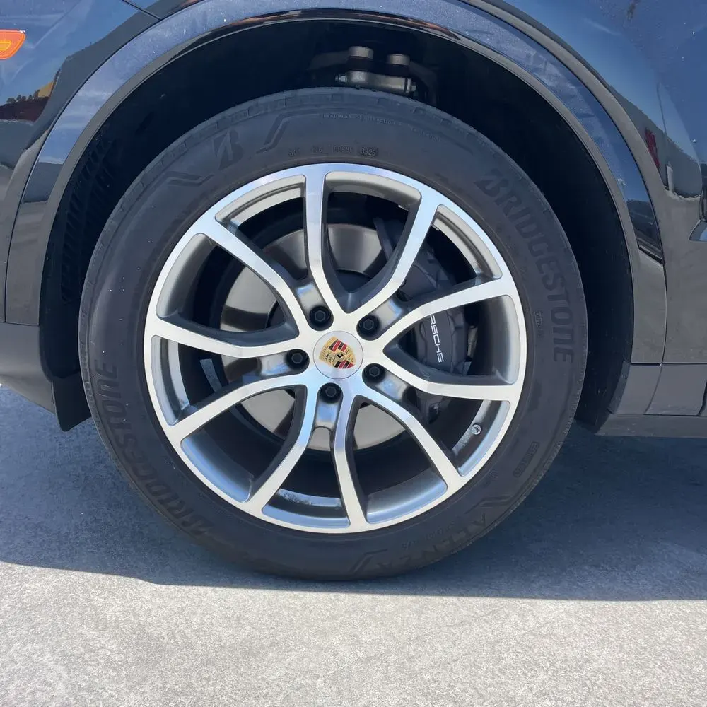 2024 Porsche Cayenne Base