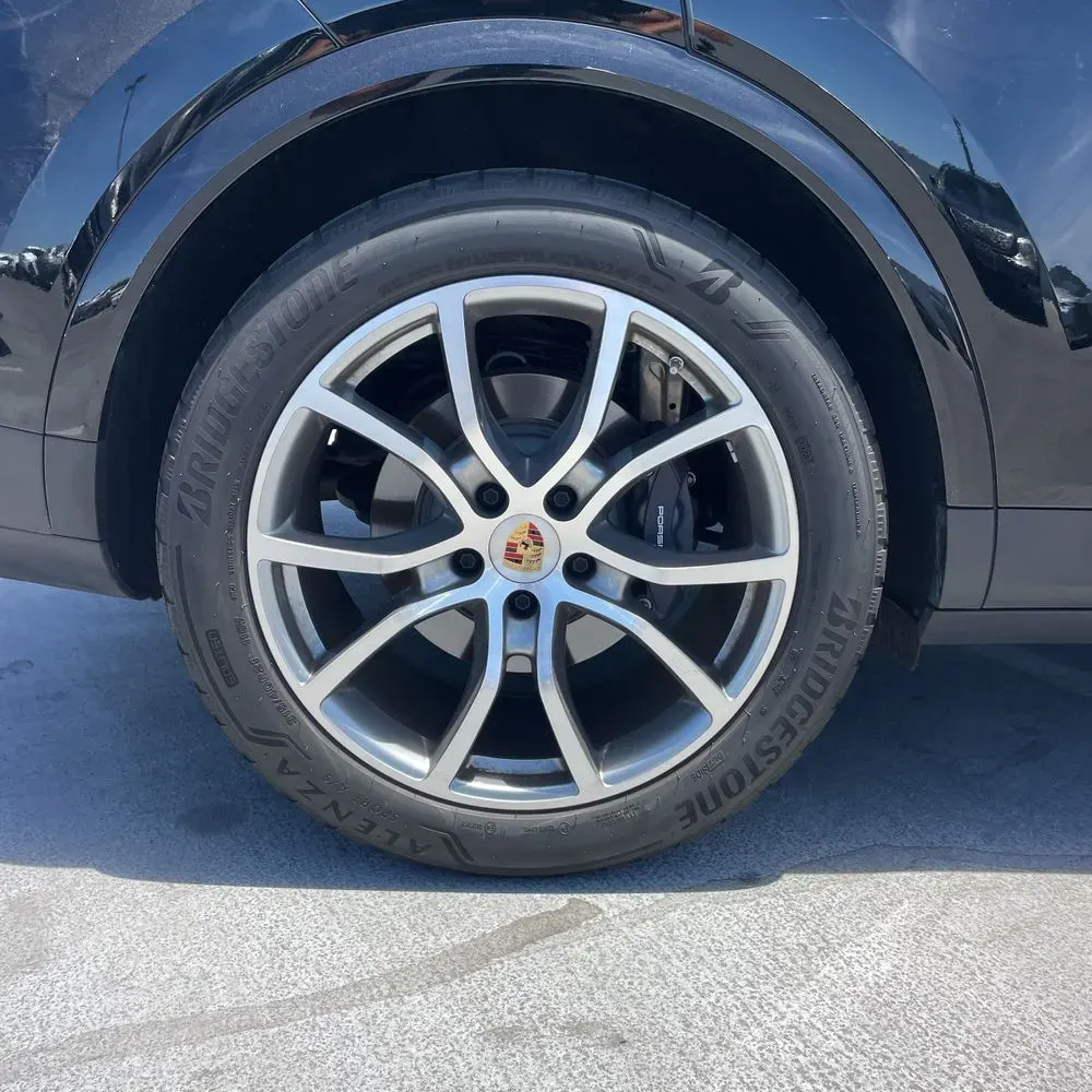 2024 Porsche Cayenne Base
