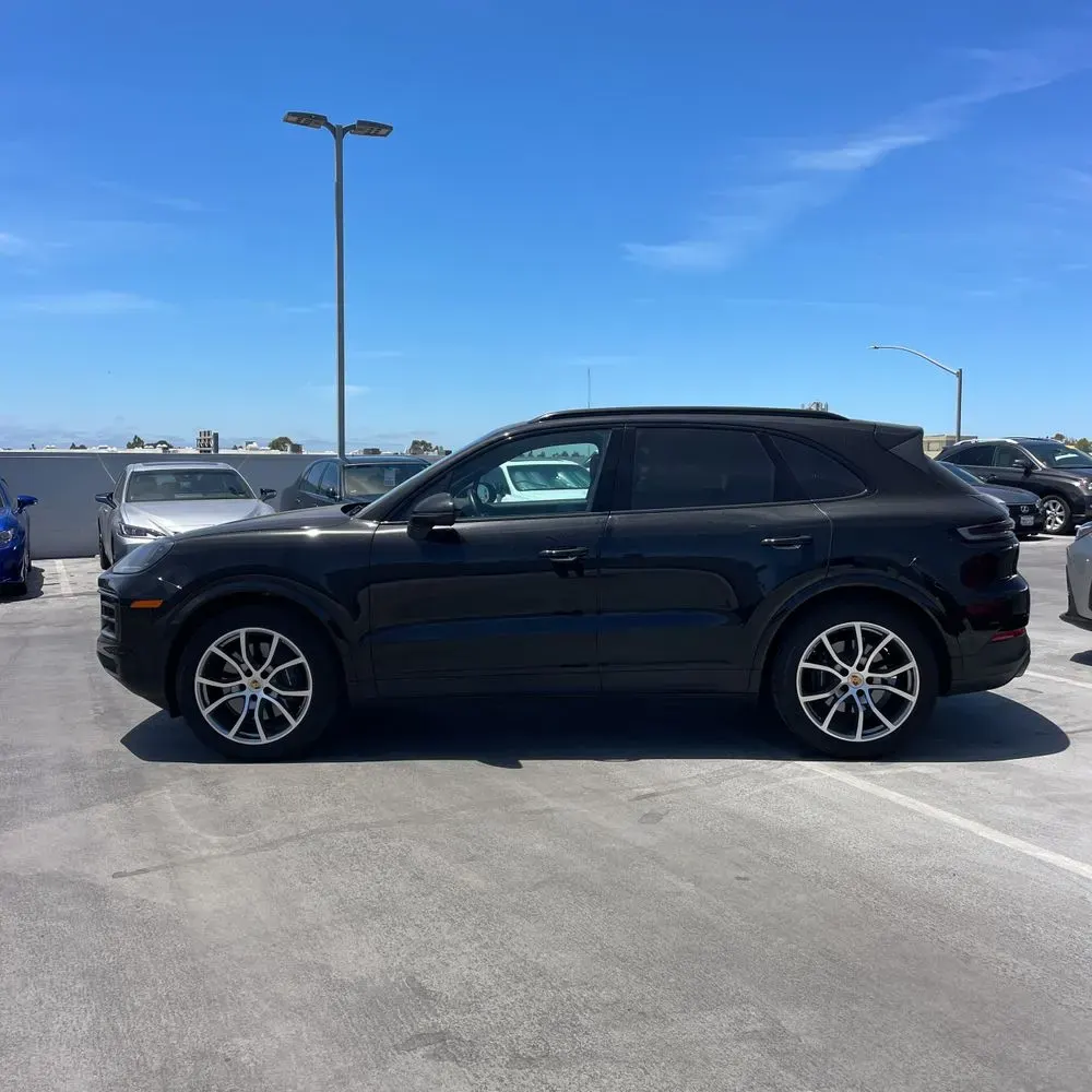 2024 Porsche Cayenne Base