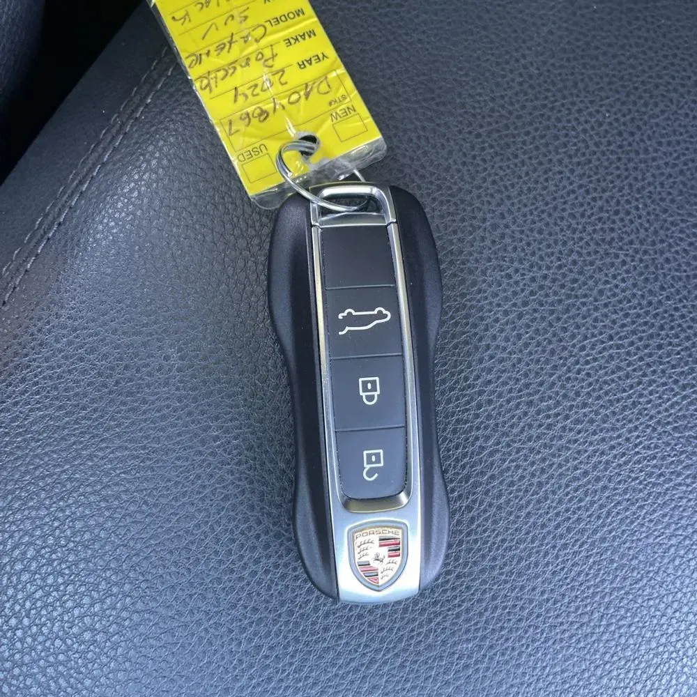 2024 Porsche Cayenne Base