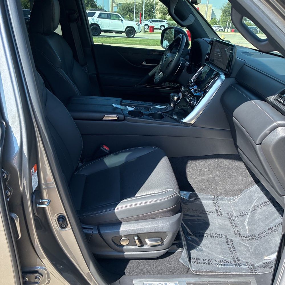 2022 Lexus LX 600 Luxury