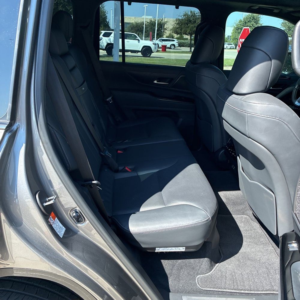 2022 Lexus LX 600 Luxury