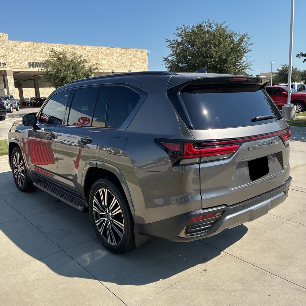 2022 Lexus LX 600 Luxury
