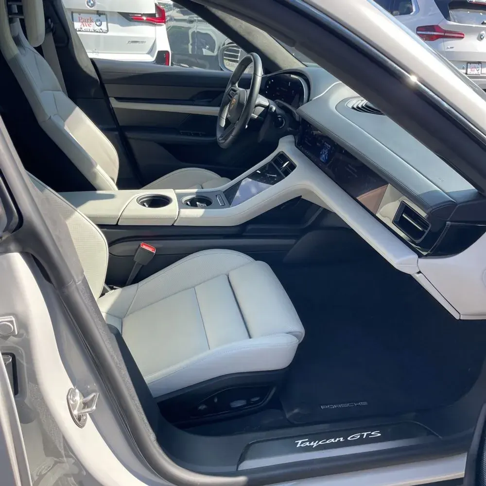 2024 Porsche Taycan GTS Sport Turismo
