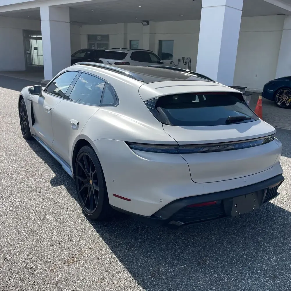 2024 Porsche Taycan GTS Sport Turismo