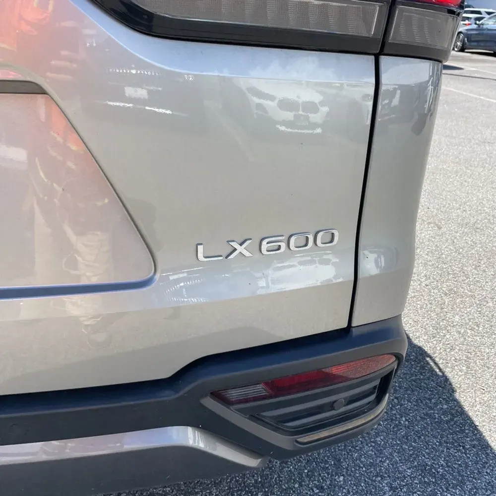 2023 Lexus LX 600 Luxury
